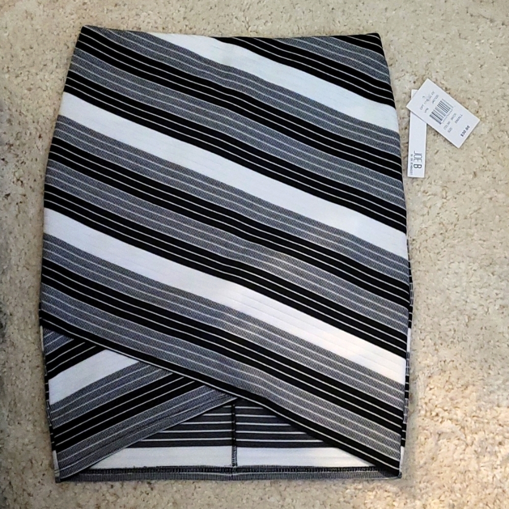 NWT-Joe B. Pencil Skirt Size-S
